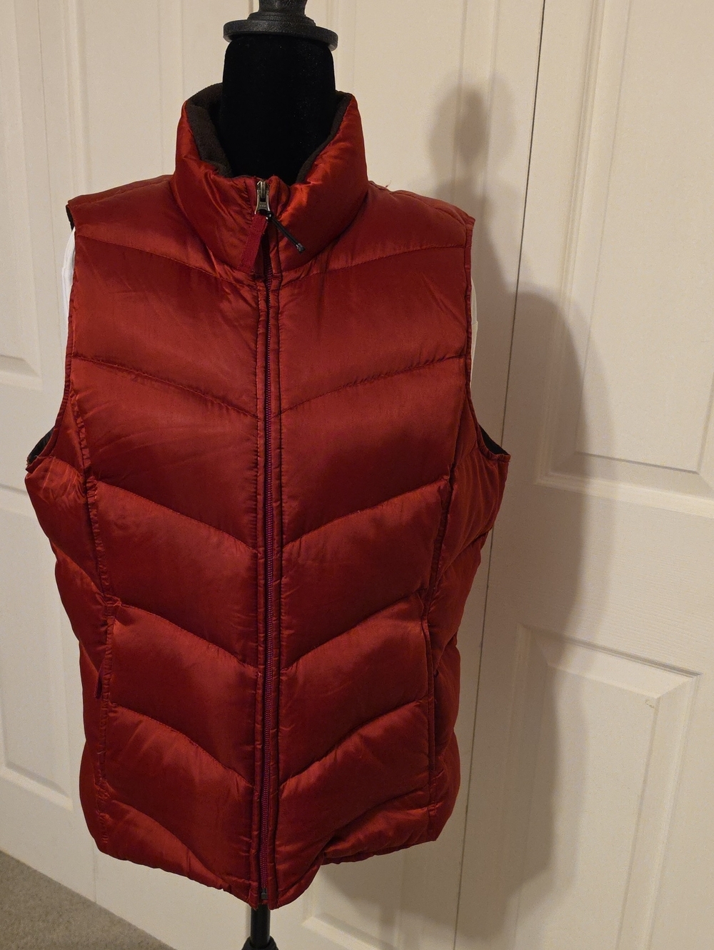 EDDIE BAUER DOWN VEST